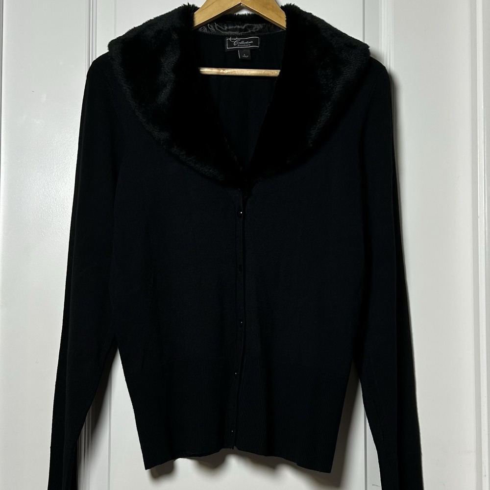 Dressbarn Collection Faux Fur Collar Y2K Black‎ Long Sleeve Button Up Cardigan